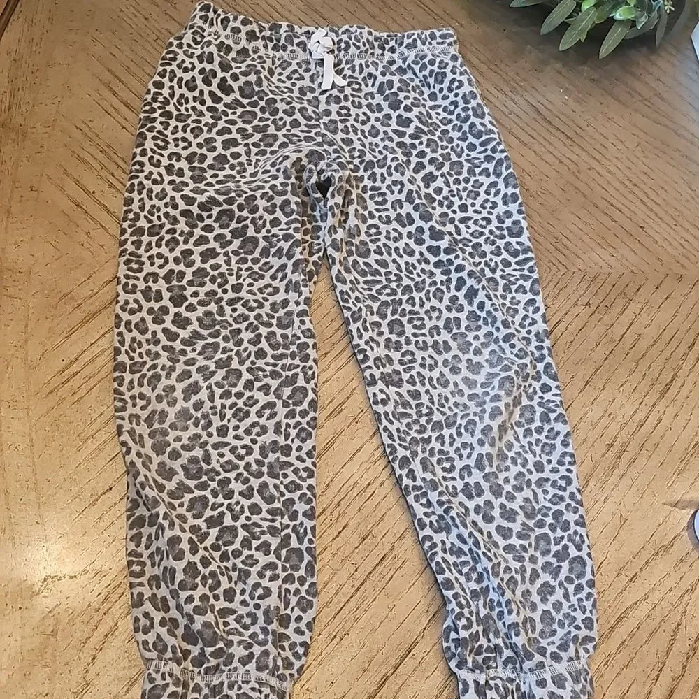 Leopard Print Hoodie and Pants Set Size  M Girls
